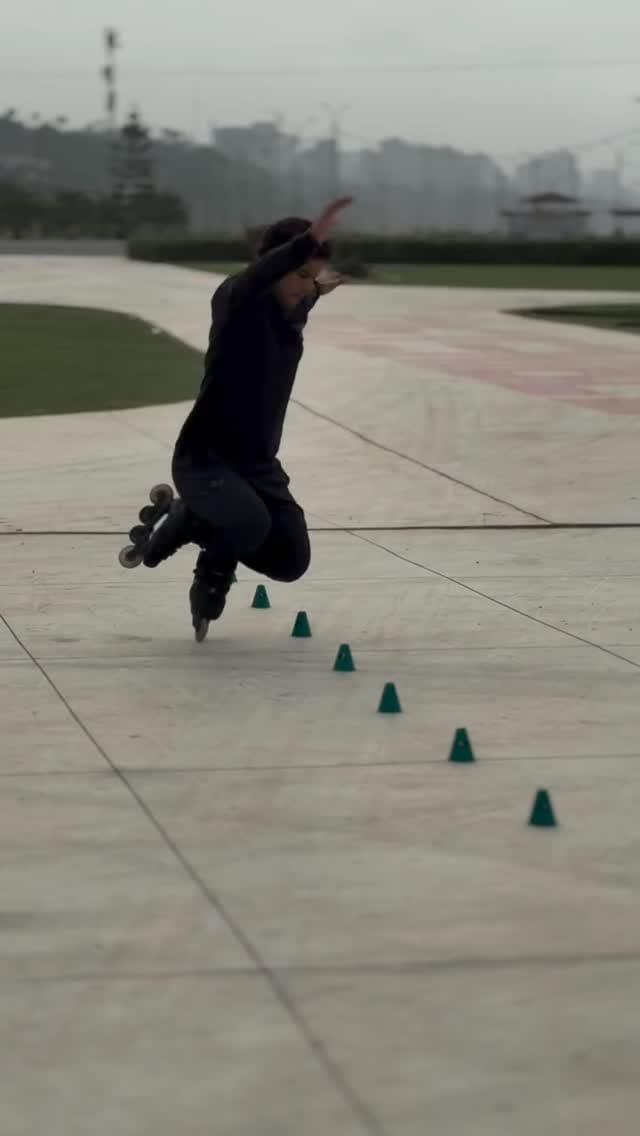 Post 9 by Nomadeshop on Instagram (video)