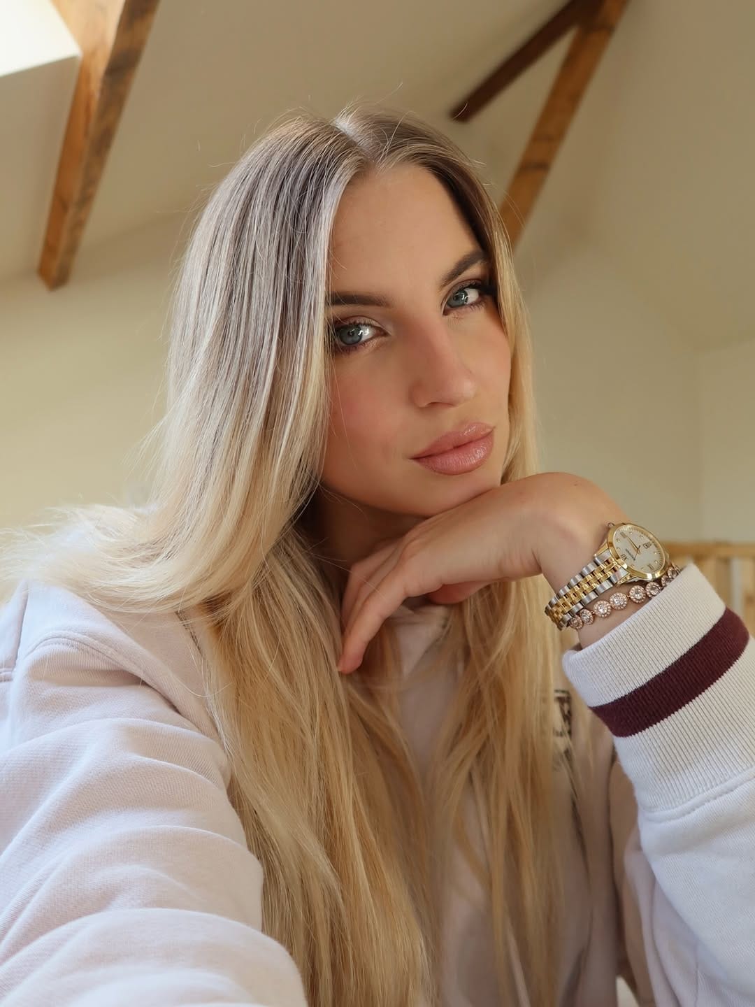 Post 1 by CASSANDRA 🇫🇷🏍️ on Instagram (carousel)