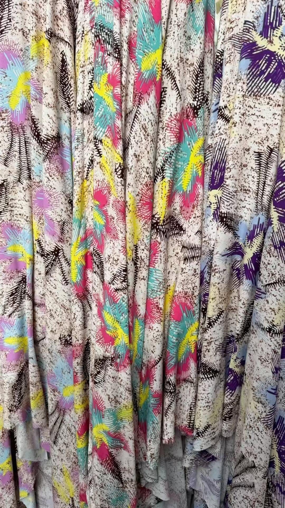 Post 10 by Tissus Najah on Instagram (video)