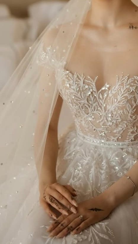Post 6 by Maison Dorra Dhahri on Instagram (video)