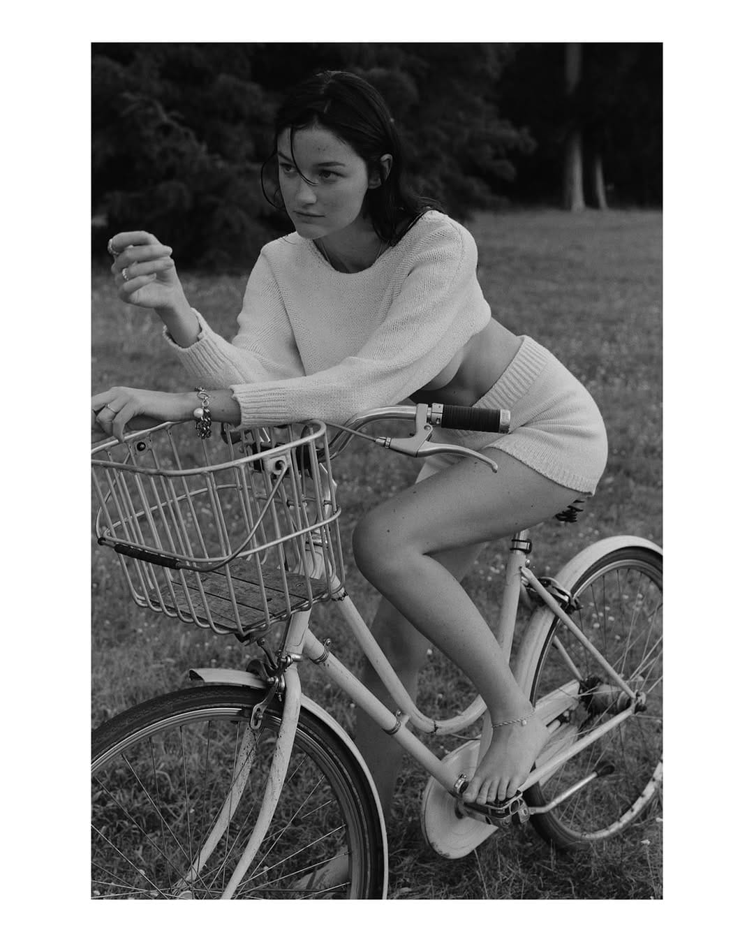 Post 8 by Chloé Bechini on Instagram (carousel)