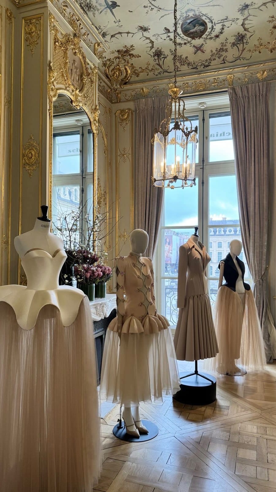 Post 8 by Julie | Mannequin on Instagram (video)