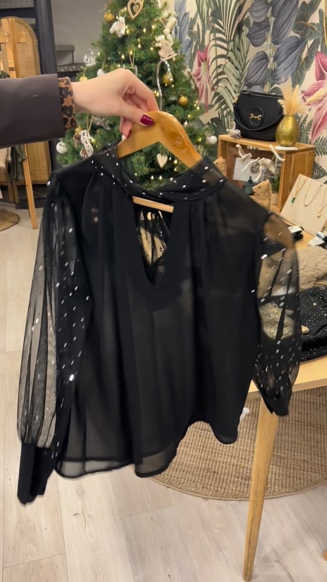 Post 7 by Mila Conceptstore on Instagram (video)