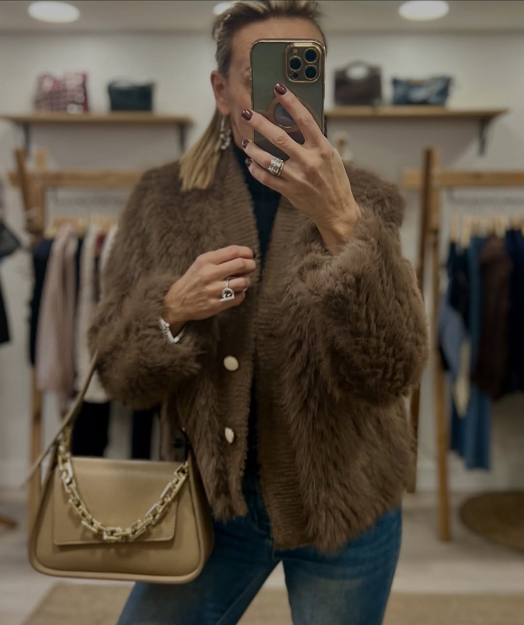 Post 10 by Mila Conceptstore on Instagram (carousel)