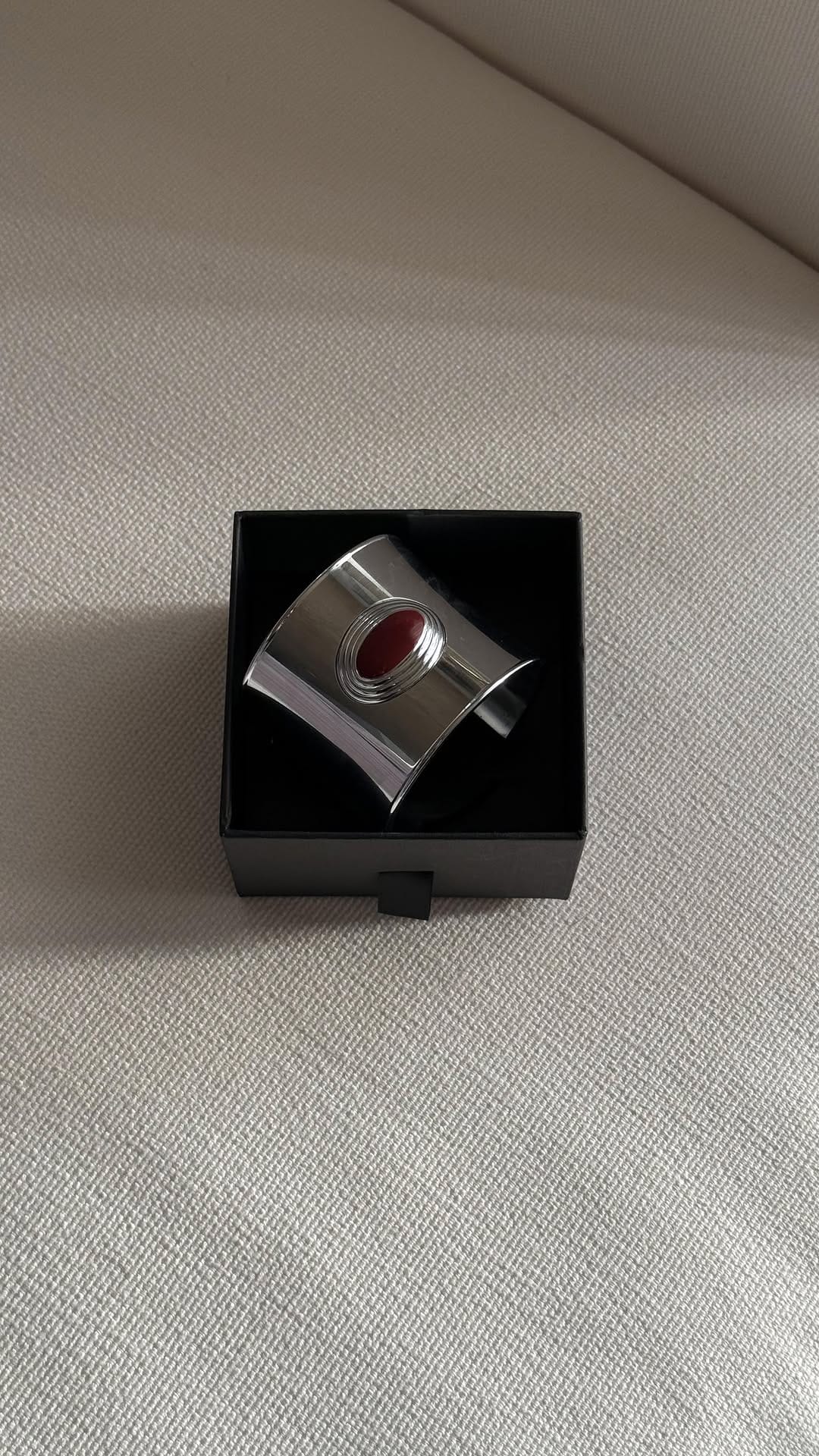 Post 3 by VIOLETTA | PERSONAL STYLIST | PARIS, LITHUANIA on Instagram (video)