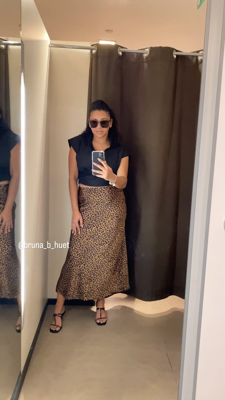Post 10 by Bruna B. Huet on Instagram (video)