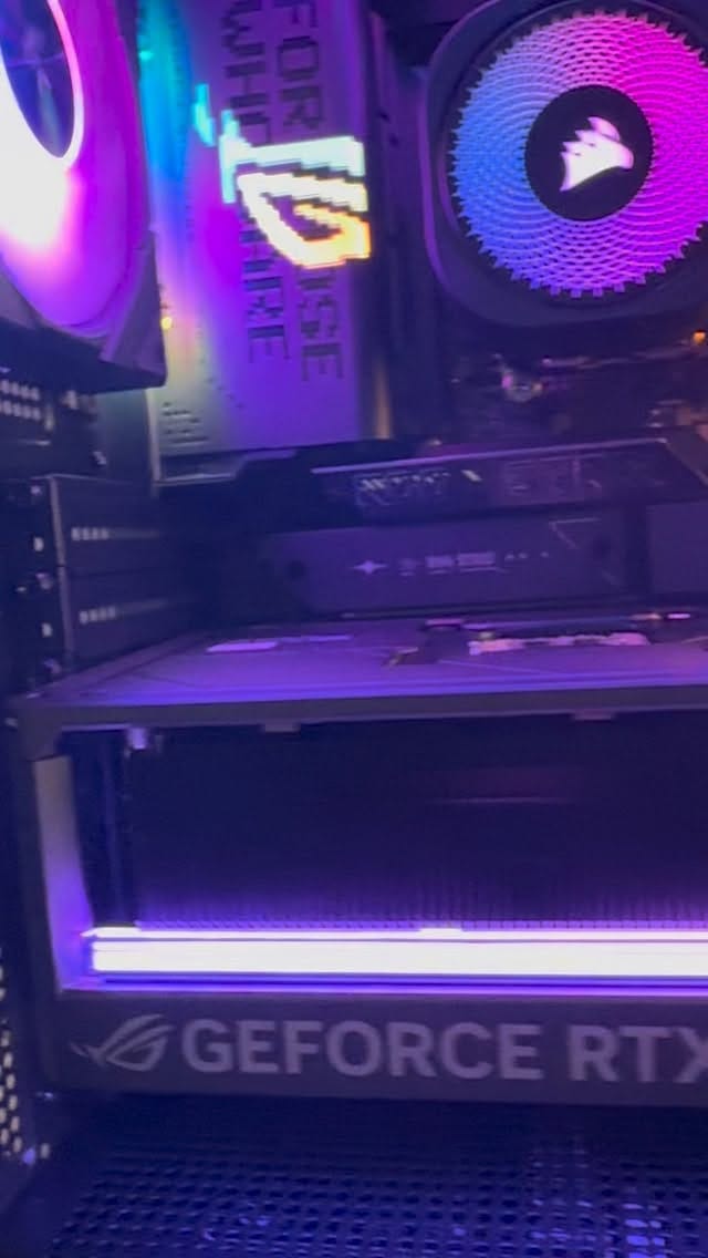 Post 5 by CYBERTEK Concept Store on Instagram (video)