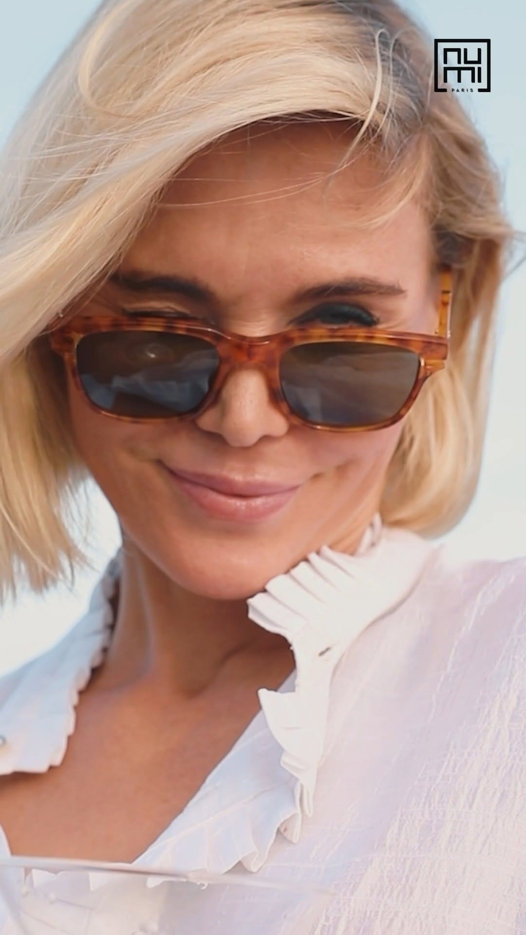 Post 2 by NUMI Paris on Instagram (video)