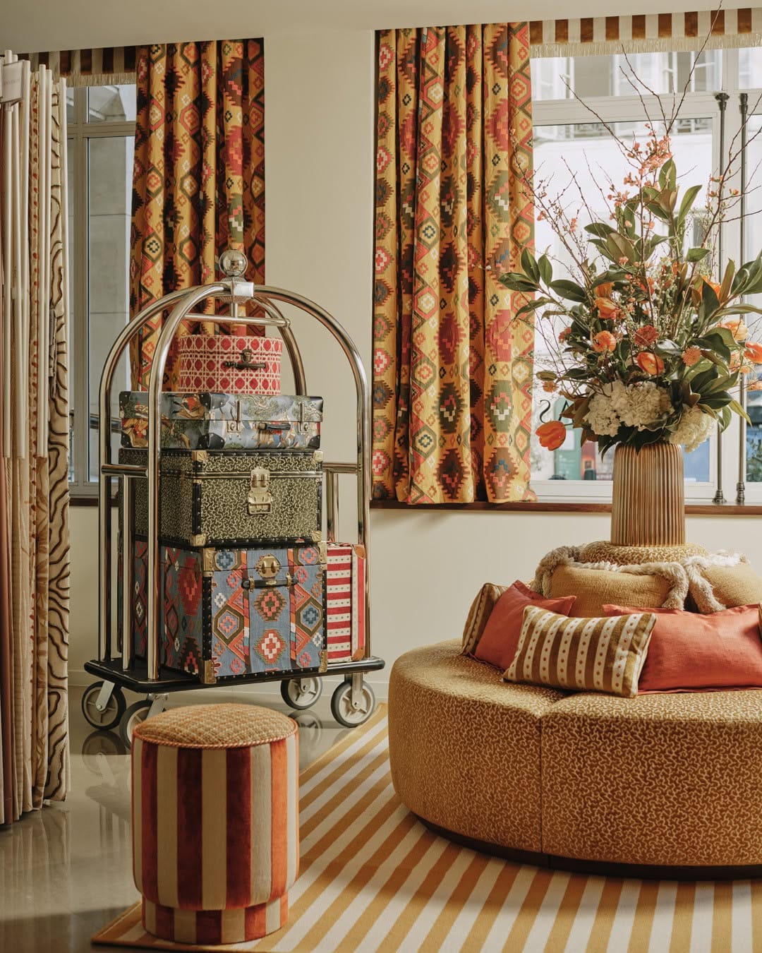 Post 2 by Manuel Canovas on Instagram (carousel)