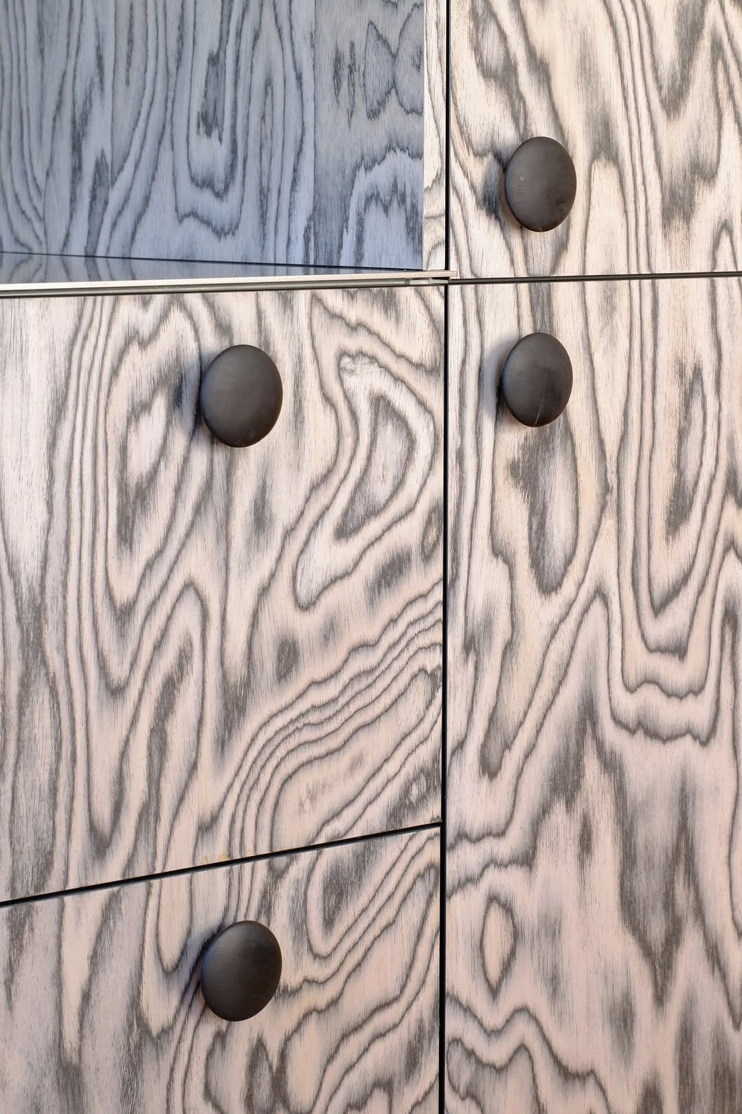 Post 7 by coverset on Instagram (image)