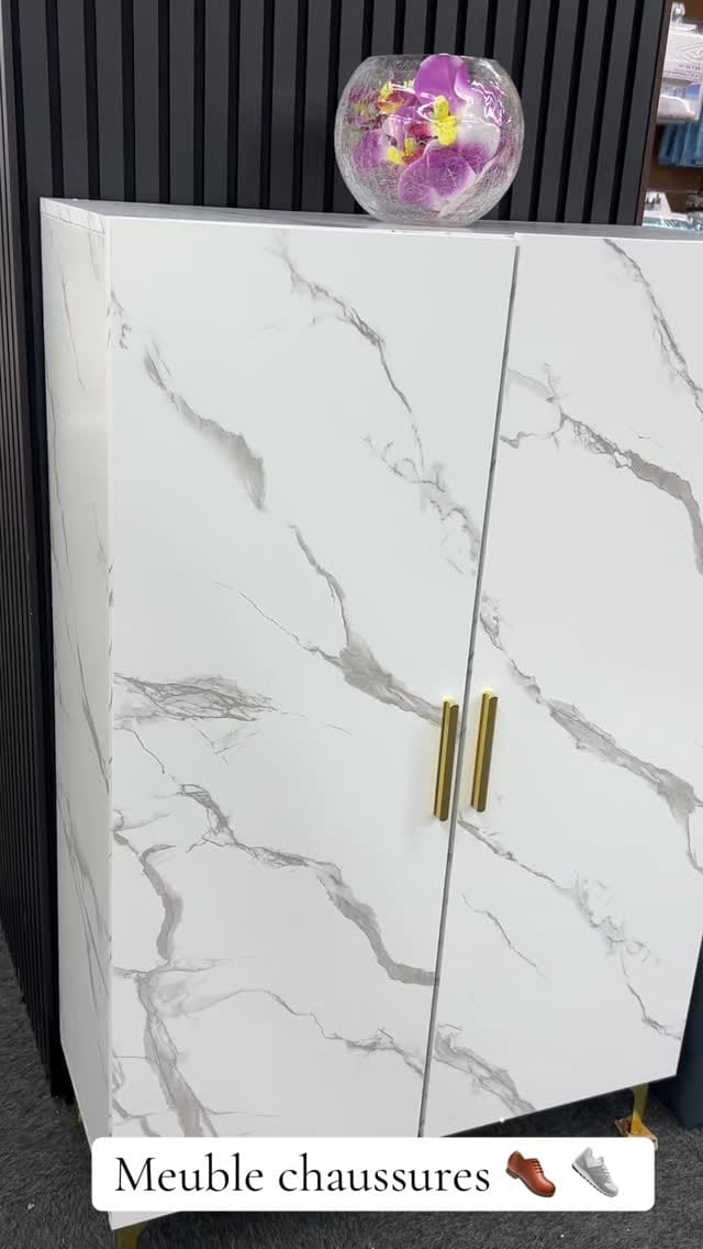 Post 4 by PROMOS MEUBLES on Instagram (video)
