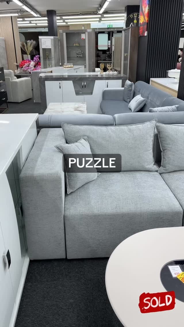 Post 8 by PROMOS MEUBLES on Instagram (video)