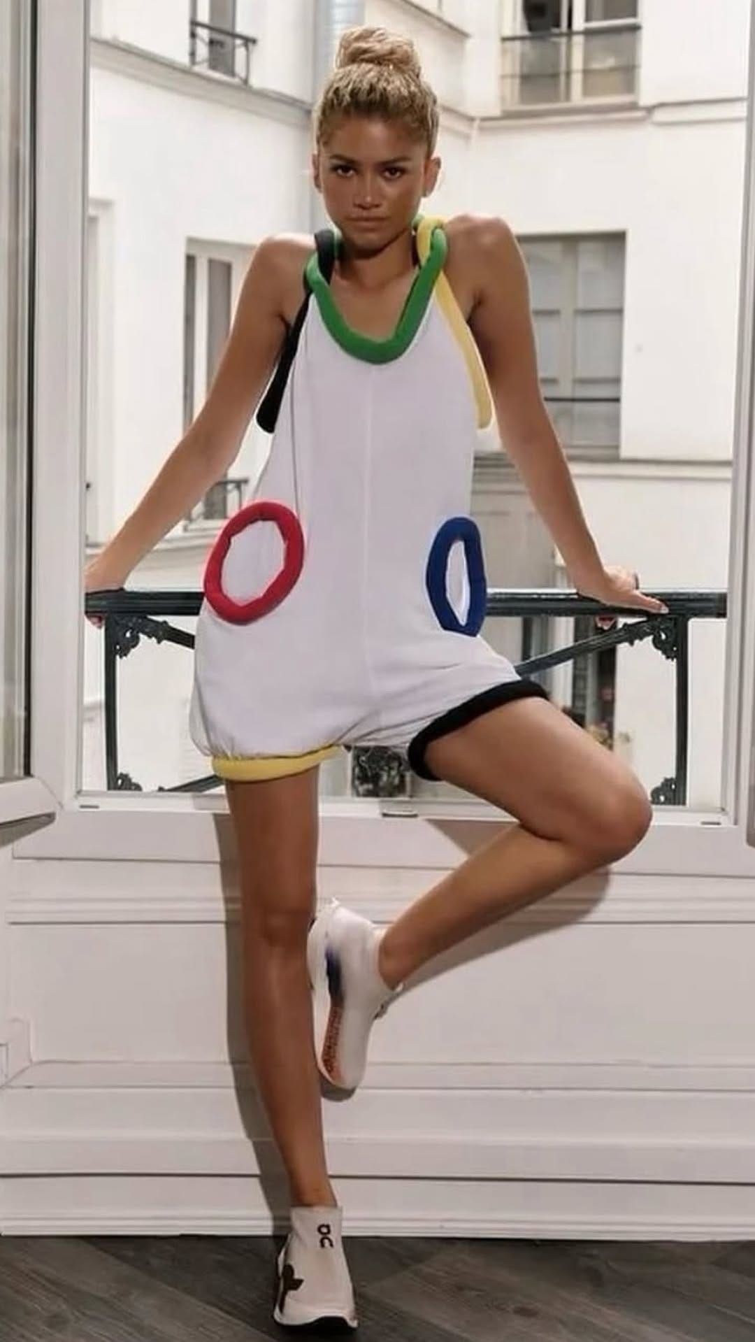 Post 10 by Moji Farhat Vintage on Instagram (video)