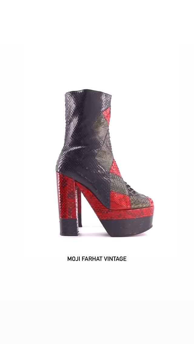 Post 4 by Moji Farhat Vintage on Instagram (video)