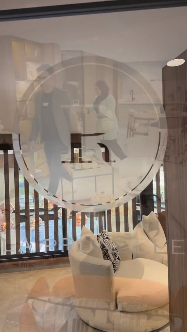 Post 1 by La Prunelle Pâtisserie on Instagram (video)