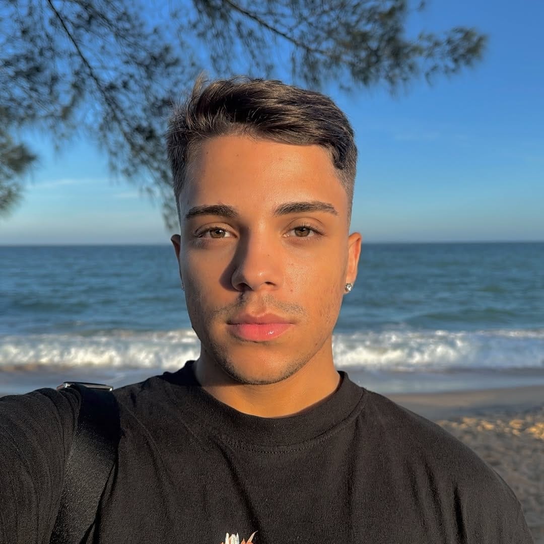 Post 10 by Lucas Leite Cetraro on Instagram (carousel)