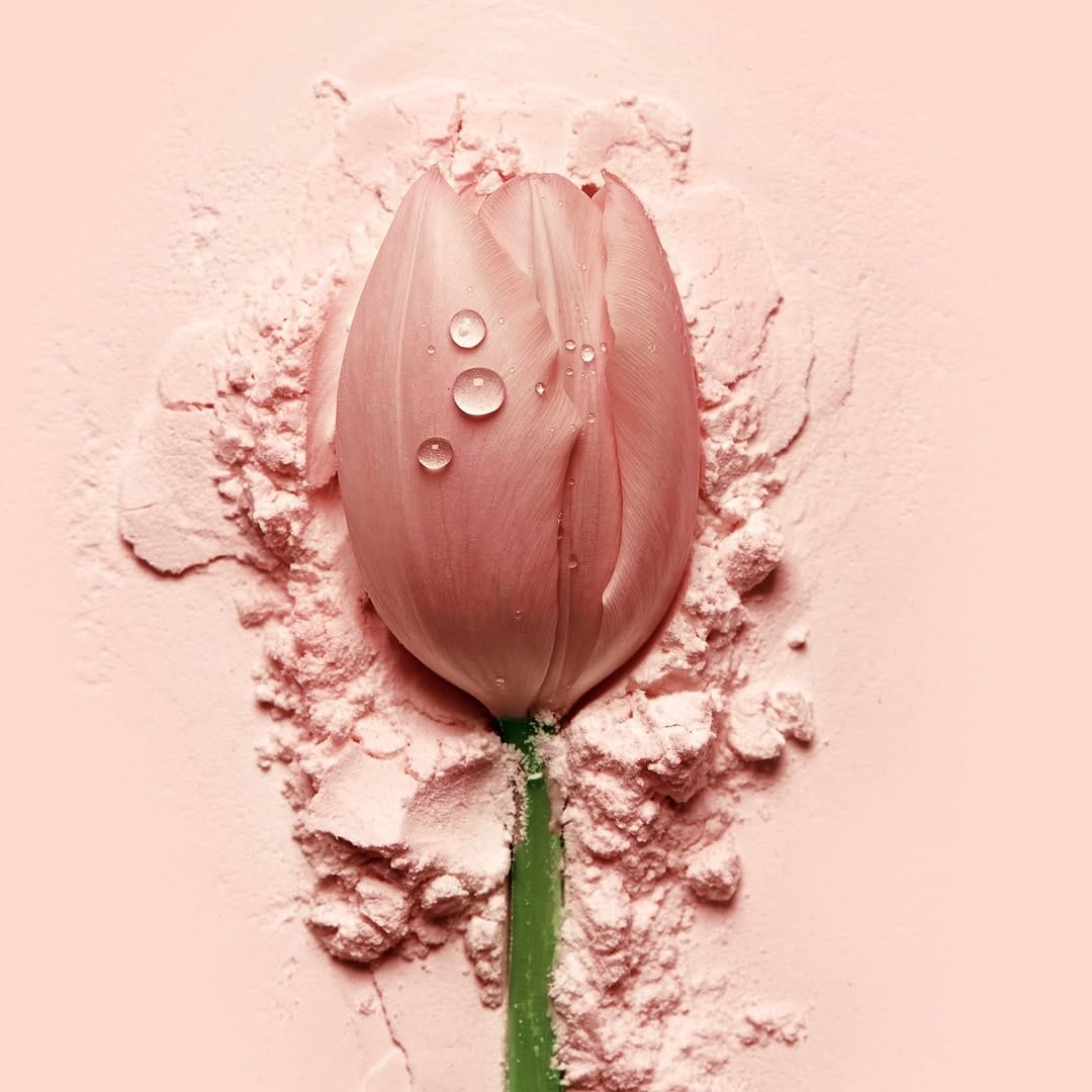Post 1 by UNIQUE COSMETICS on Instagram (image)