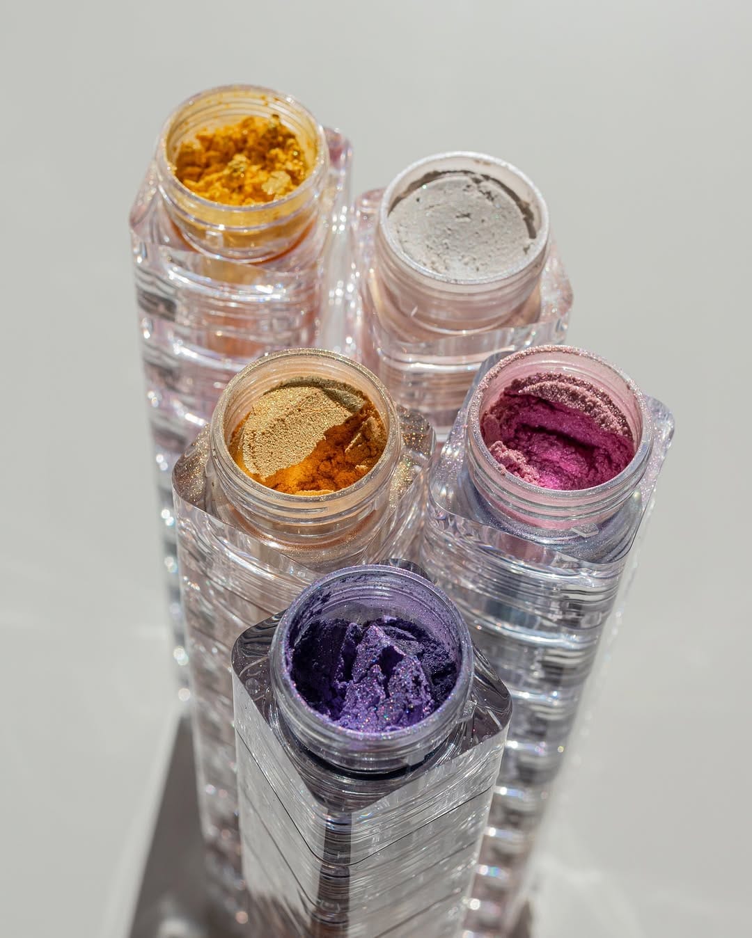Post 6 by UNIQUE COSMETICS on Instagram (image)