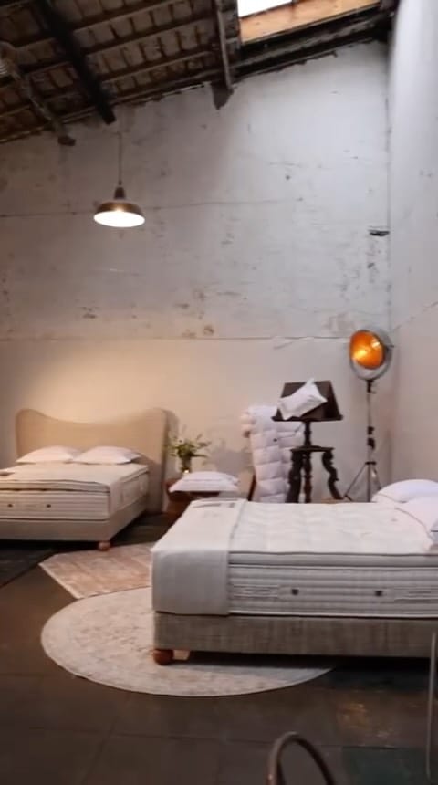 Post 5 by Yves Delorme Paris on Instagram (video)
