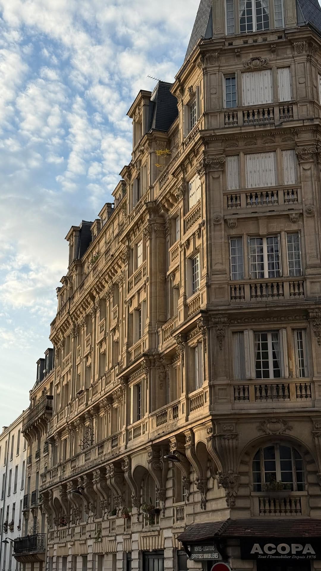 Post 3 by Alice Alacoque on Instagram (video)