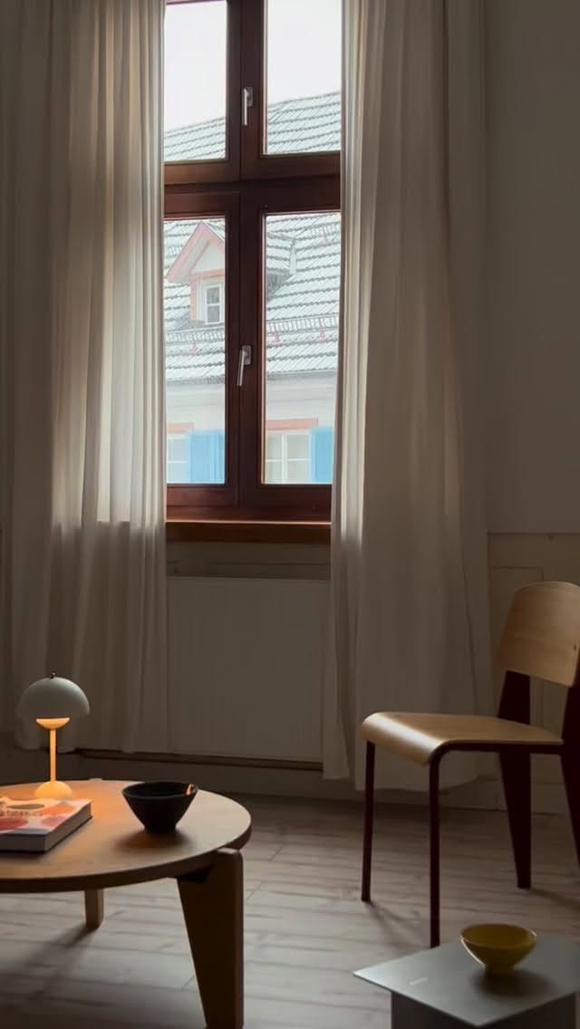 Post 3 by Yannick Aaron M. on Instagram (video)