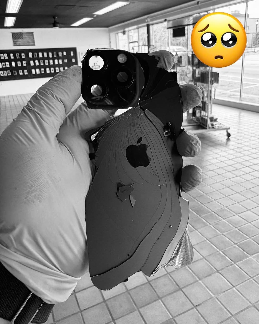 Post 10 by iParis Cellphone Repair on Instagram (carousel)