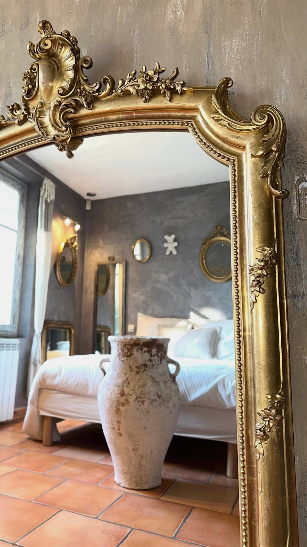 Post 8 by Laura | L’art et la manière brocante on Instagram (video)