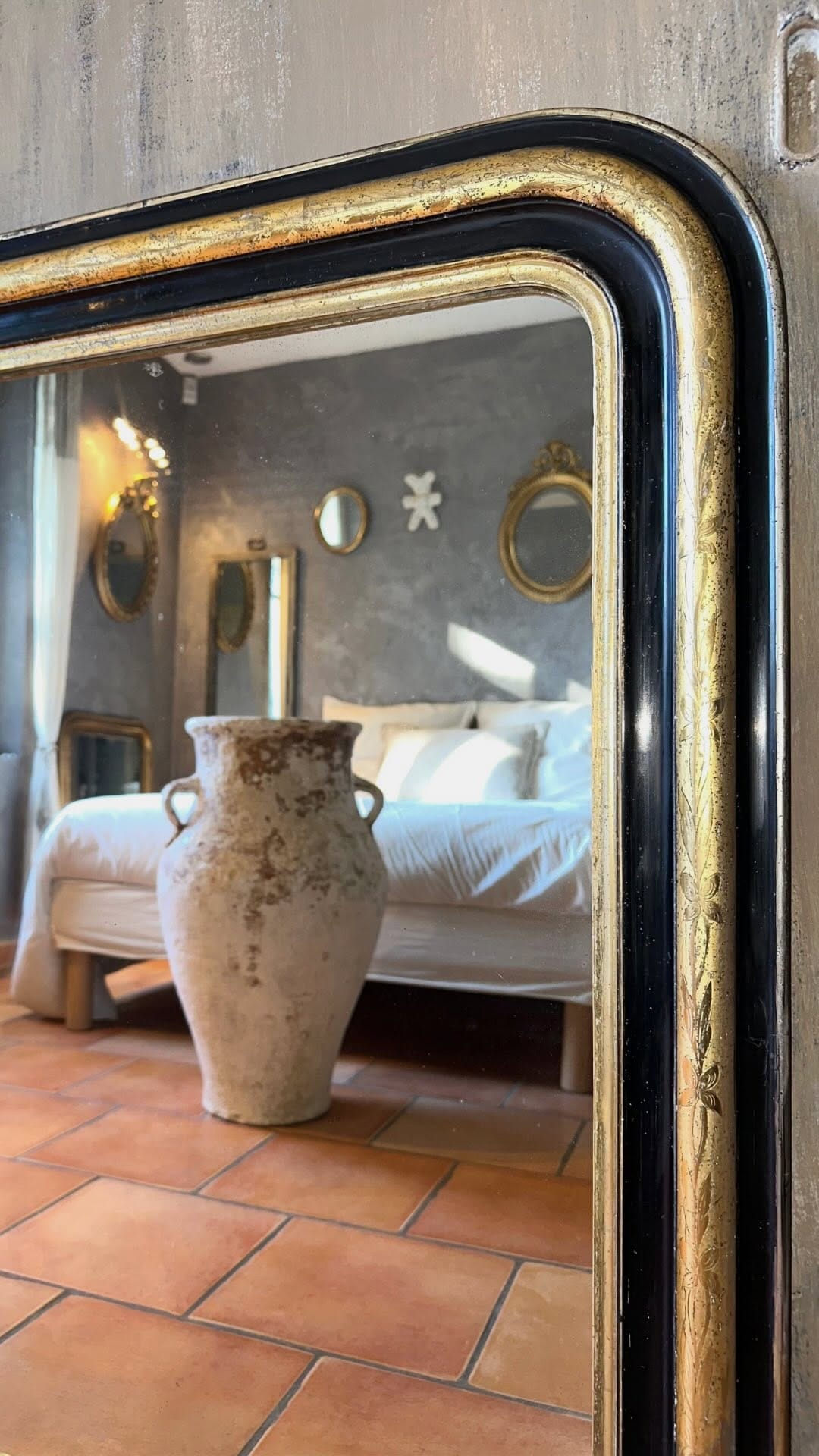 Post 4 by Laura | L’art et la manière brocante on Instagram (video)