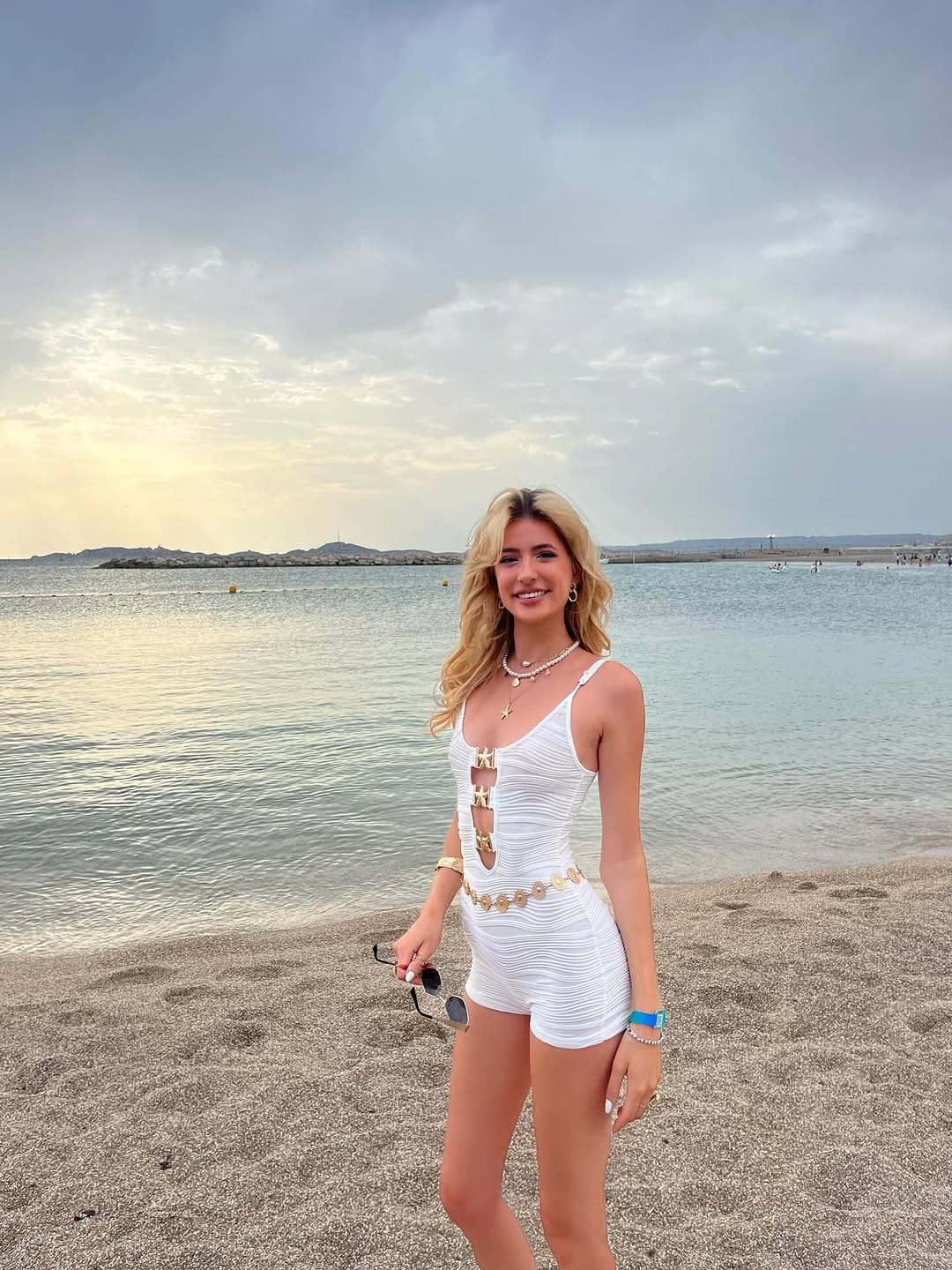 Post 8 by Eva 🦋 on Instagram (carousel)