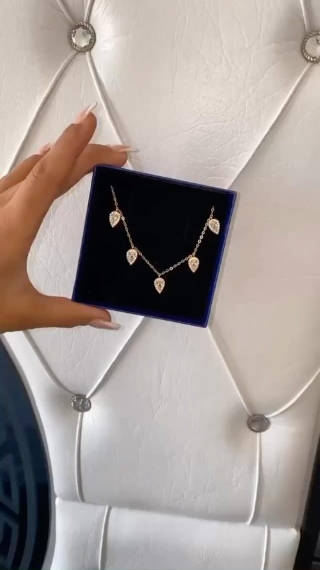 Post 2 by 𝐏ALAIS DU BIJOUX 🇫🇷 on Instagram (video)