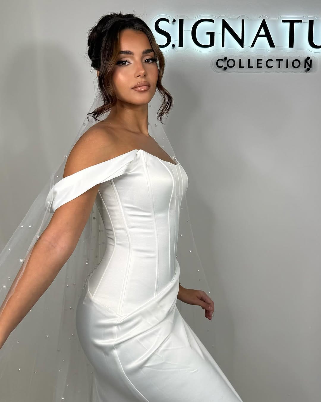 Post 4 by Signature Collection on Instagram (carousel)