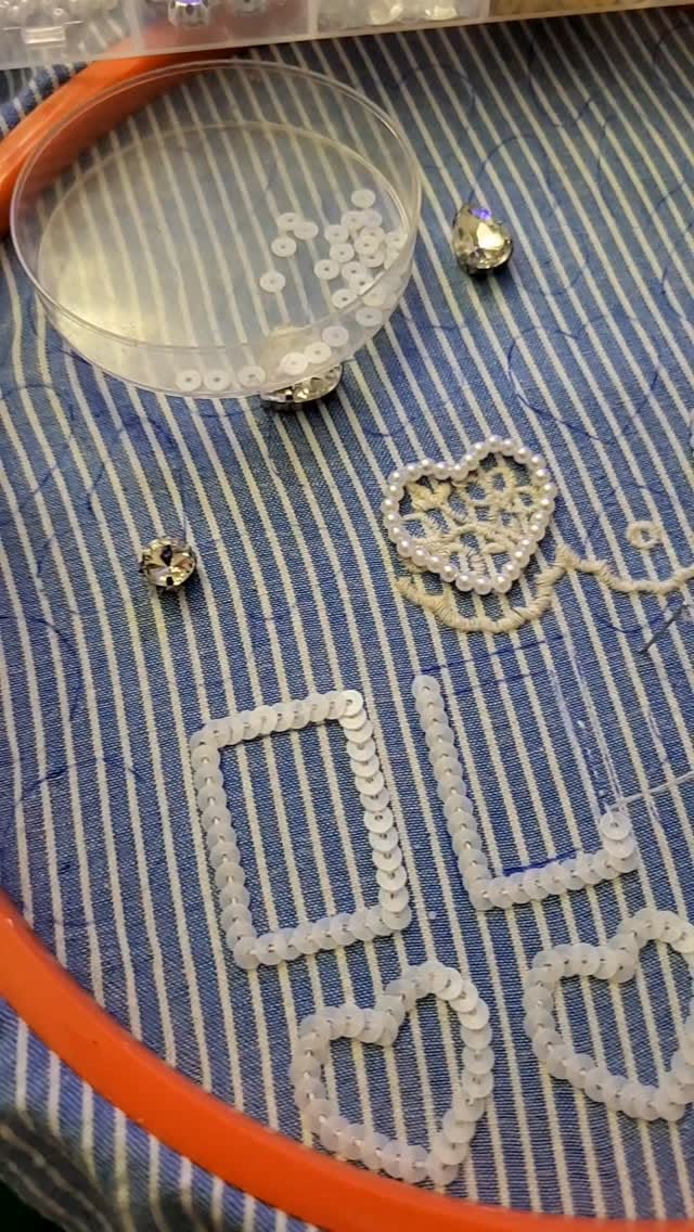 Post 2 by Atelier Claire Zhou | Bijoux brodés main 🧚🇫🇷 on Instagram (video)