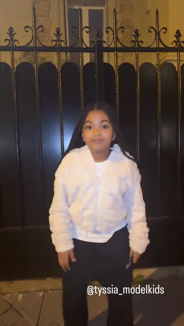 Post 2 by Tyssia & Trévys 📸🎥 on Instagram (video)