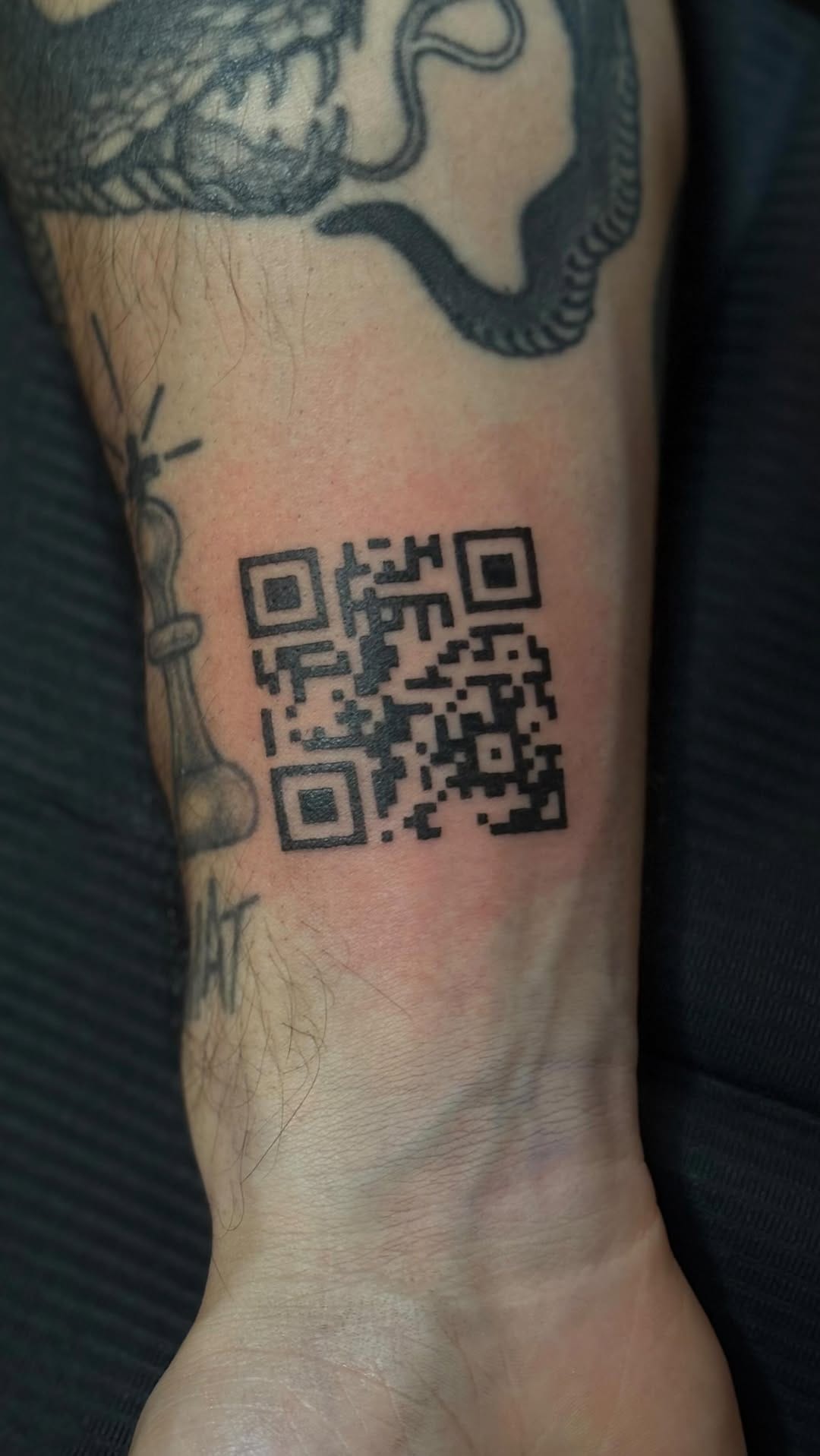 Post 3 by La Tete Noire on Instagram (video)