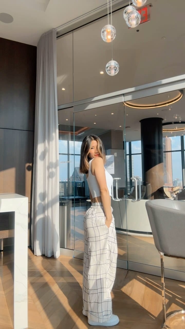 Post 10 by Silvia Kim on Instagram (video)