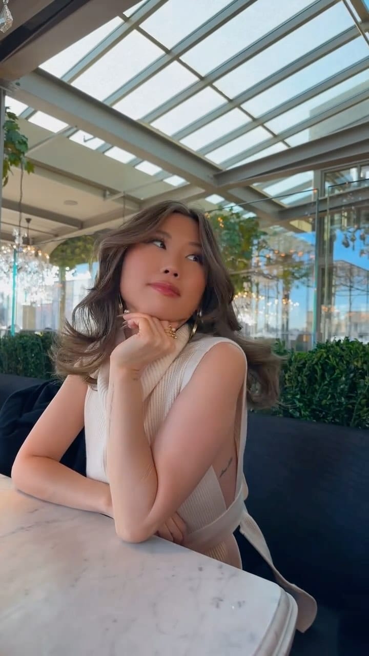 Post 4 by Silvia Kim on Instagram (video)