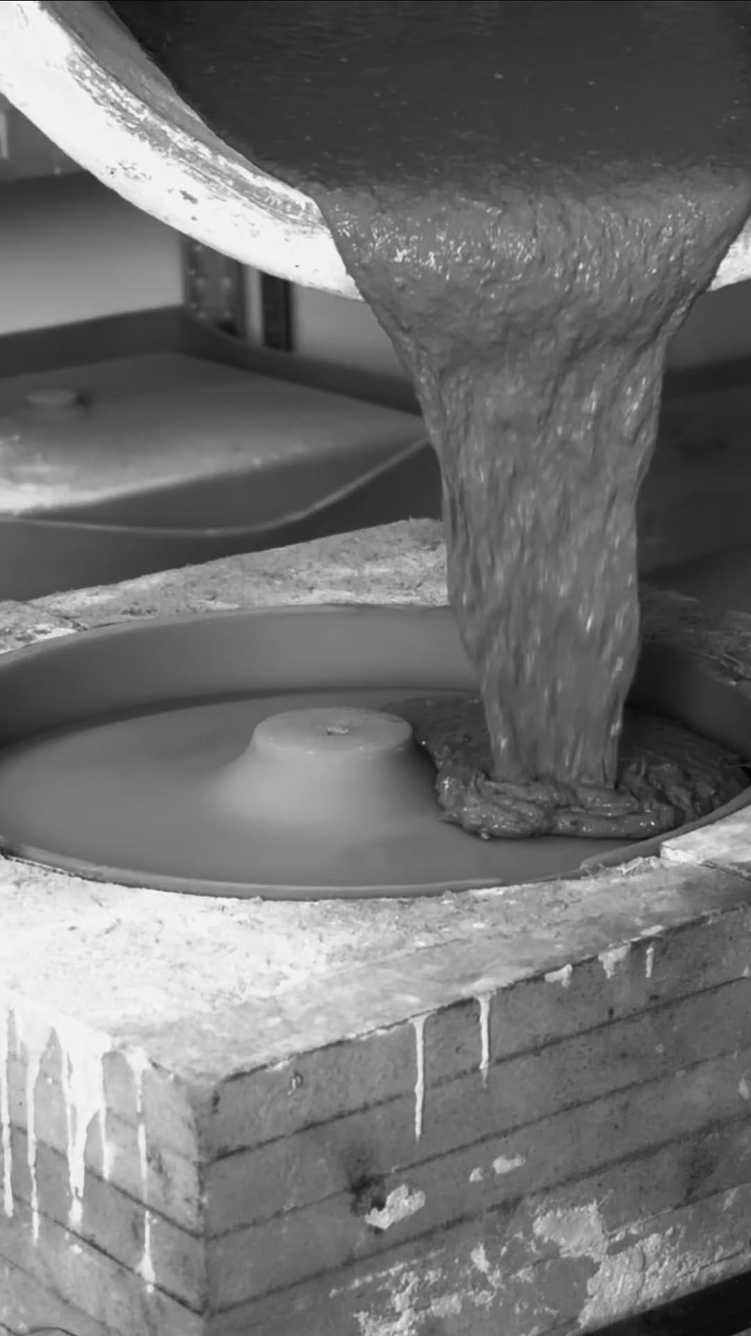 Post 2 by BETON PAR NATURE - Vasques en beton d’exception on Instagram (video)