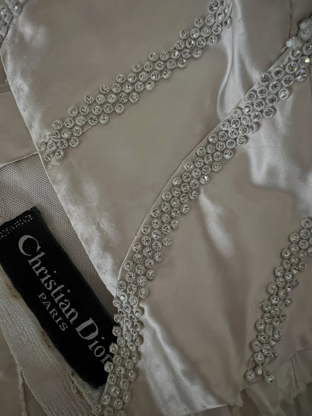 Post 4 by Mon Vintage on Instagram (carousel)
