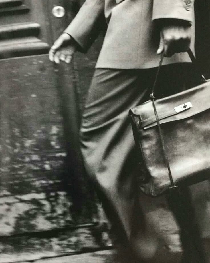 Post 6 by Mon Vintage on Instagram (carousel)