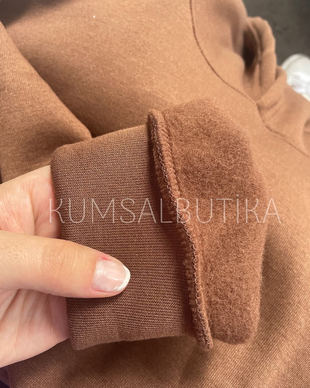 Post 2 by K U M S A L B U T İ K A on Instagram (image)