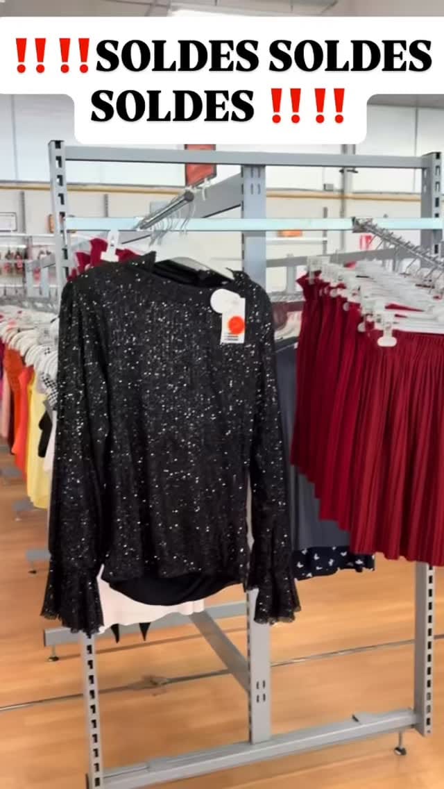 Post 8 by VIA MODA fashion shop 🛍 on Instagram (video)