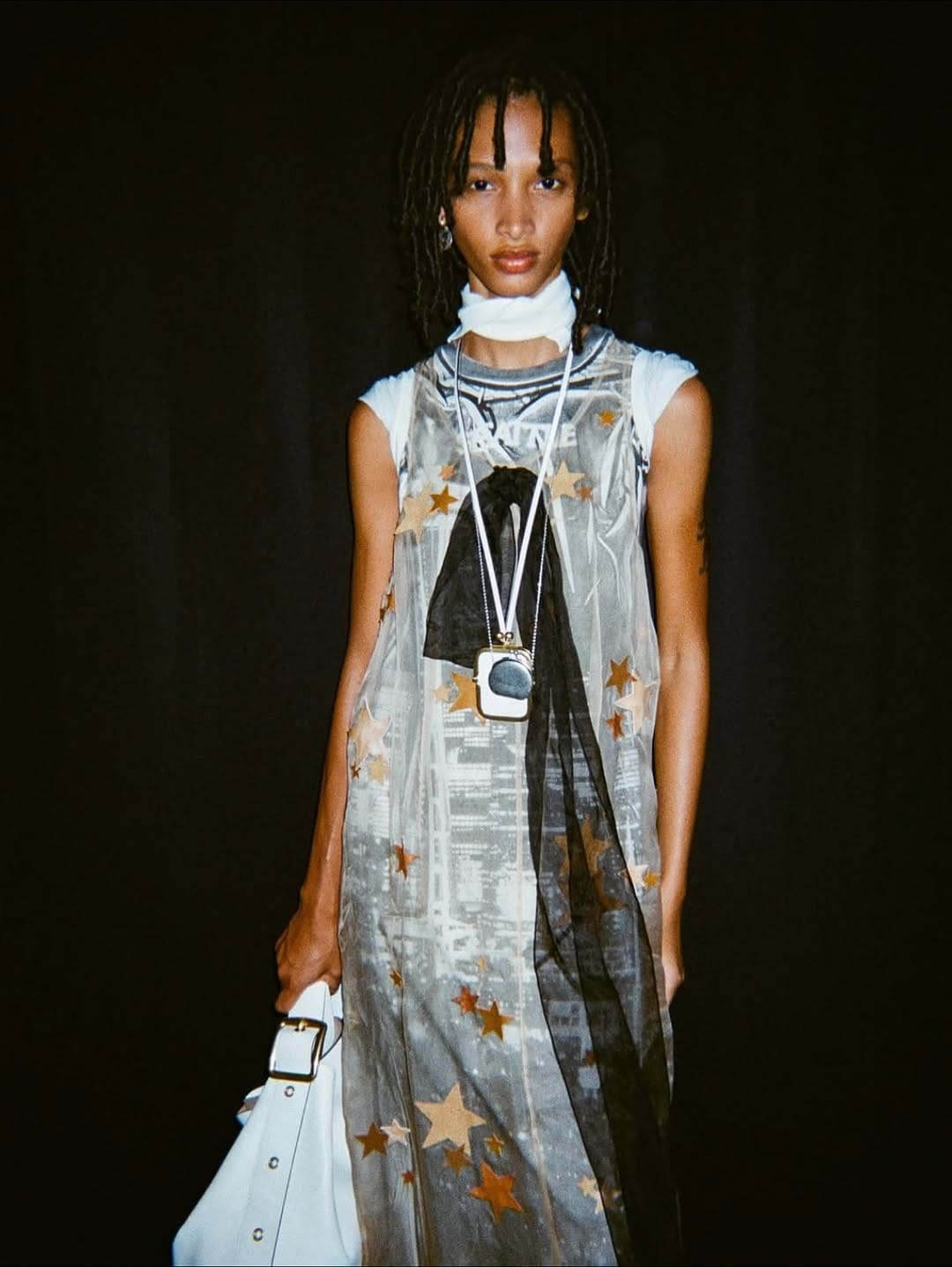 Post 6 by Elodie Xoureja on Instagram (carousel)
