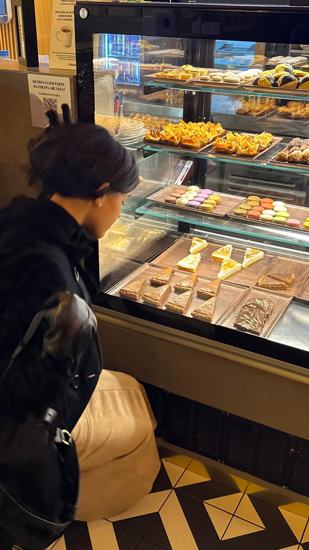 Post 3 by Carlota Mogadouro on Instagram (video)