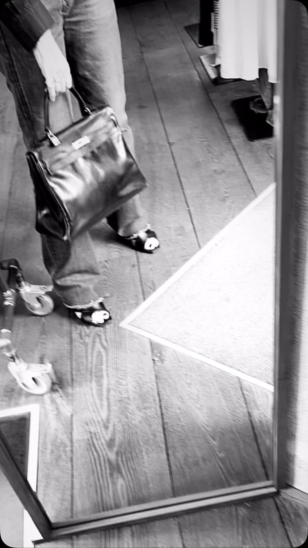 Post 7 by HK VINTAGE on Instagram (video)