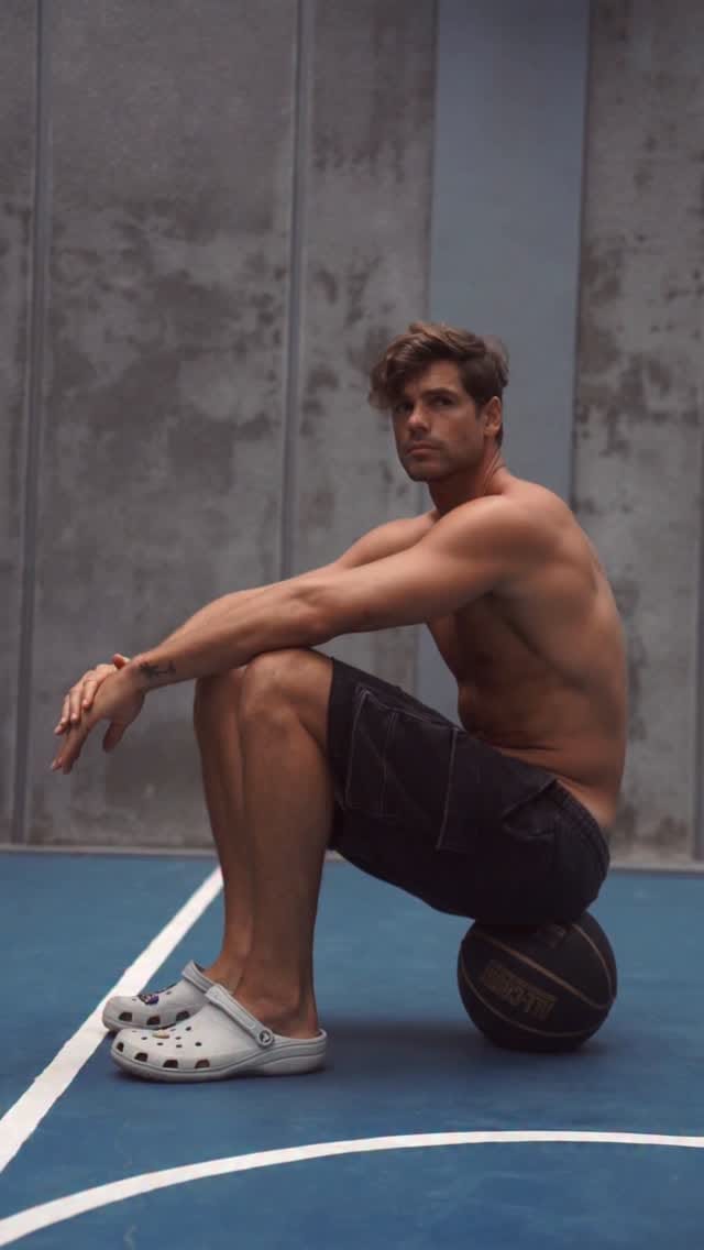 Post 9 by 𝐆 𝐈 𝐎 𝐕 𝐀 𝐍 𝐍 𝐈 ⚡️𝐁 𝐎 𝐍 𝐀 𝐌 𝐘 on Instagram (video)