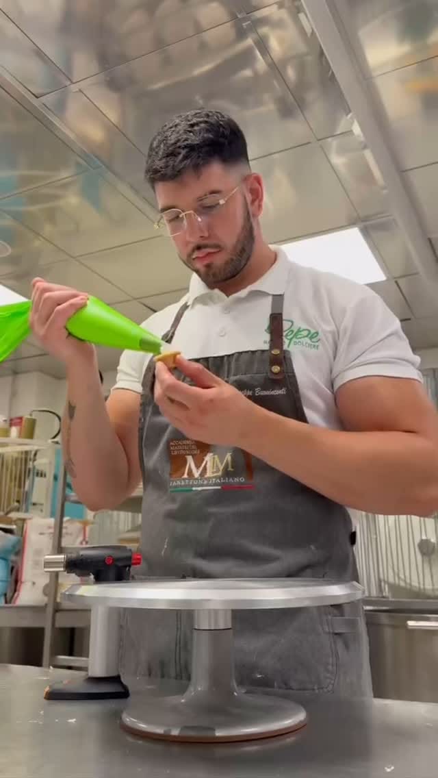 Post 6 by Pastry.france.mode 🇲🇦 🇺🇸 🇫🇷 on Instagram (video)
