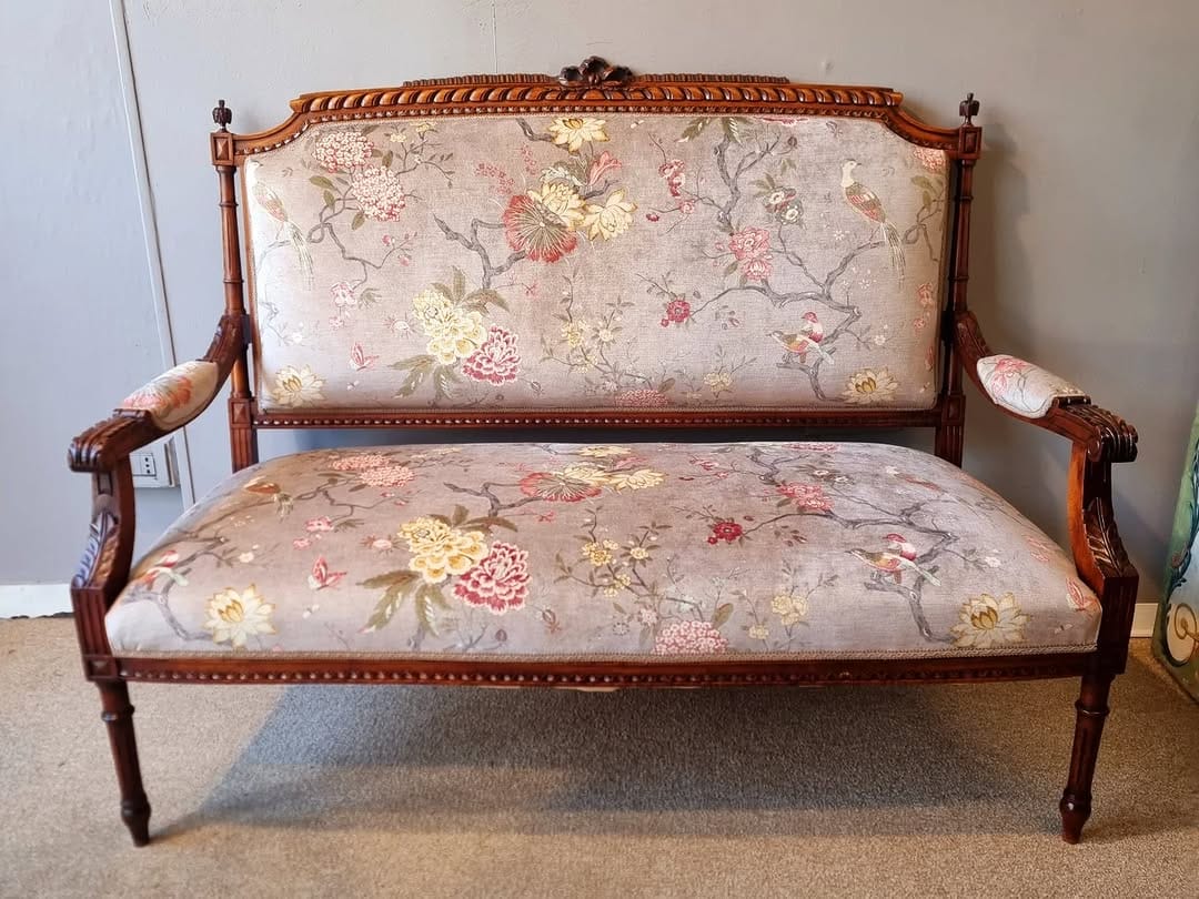 Post 4 by Antichità Bellini Rimini on Instagram (carousel)
