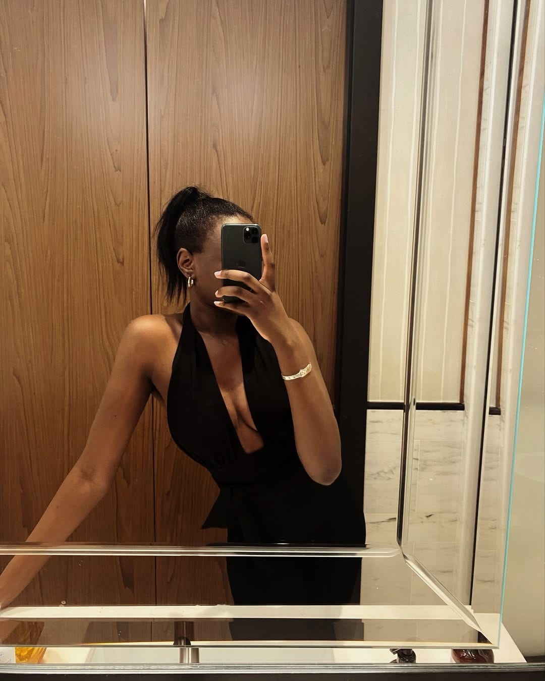 Post 5 by Antavenus Diop Mille on Instagram (image)
