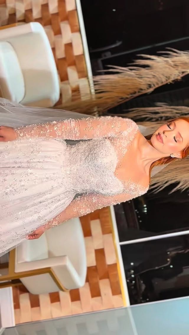 Post 5 by SILVIA DANIELE | VESTIDOS DE NOIVA on Instagram (video)