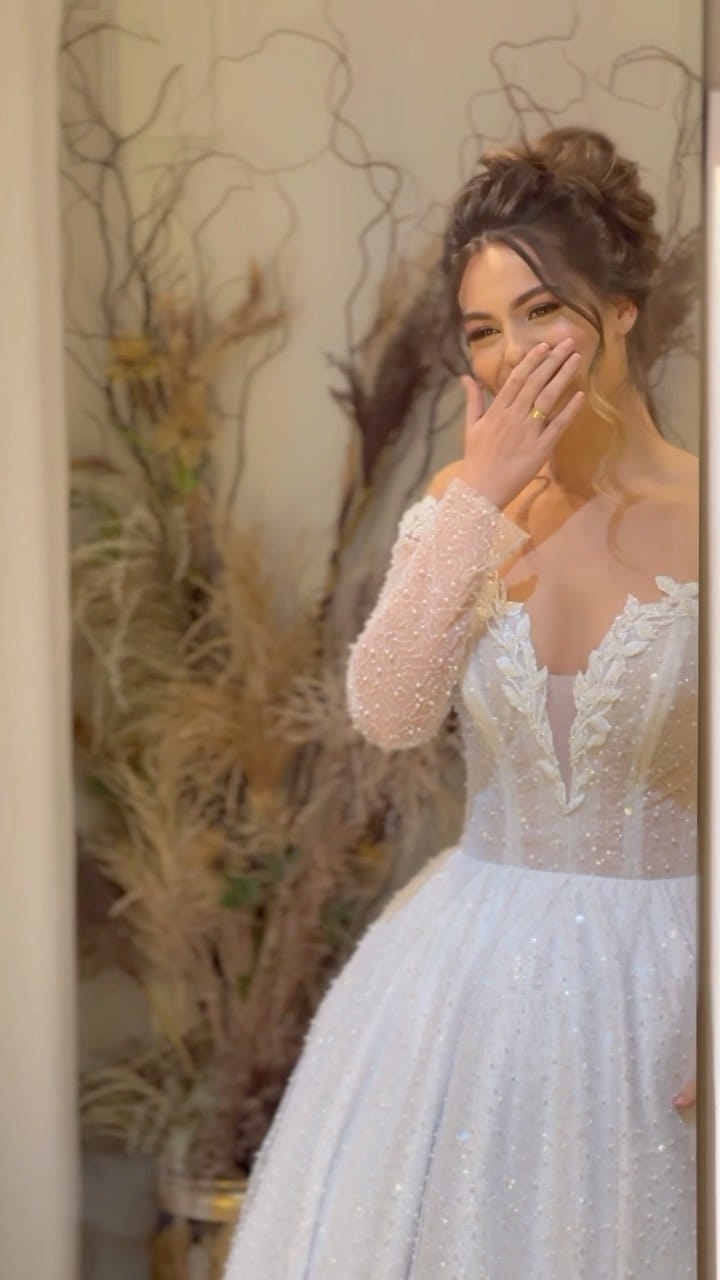 Post 10 by SILVIA DANIELE | VESTIDOS DE NOIVA on Instagram (video)